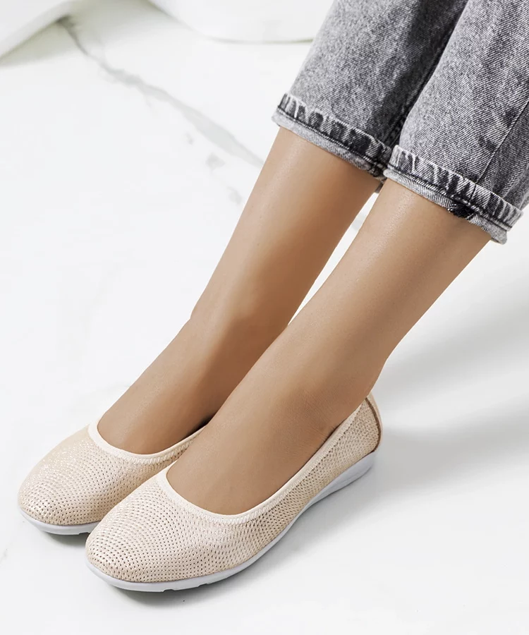 Beżowe skórzane baleriny Elmas