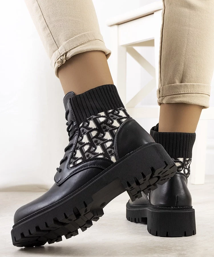 Czarne botki z elastyczną cholewką Giganti