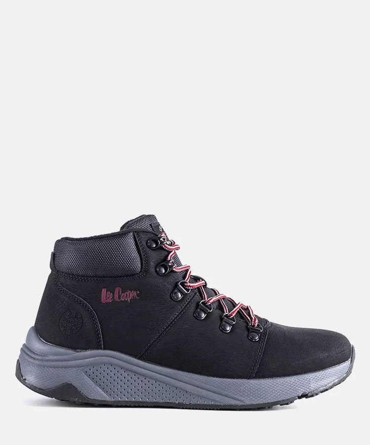 Czarne ocieplane trapery LCJ-22-31-1451M Lee Cooper