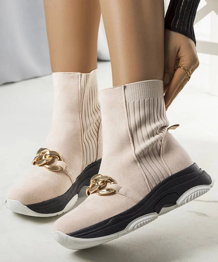 Beżowe ocieplane botki z łańcuchem Ulster