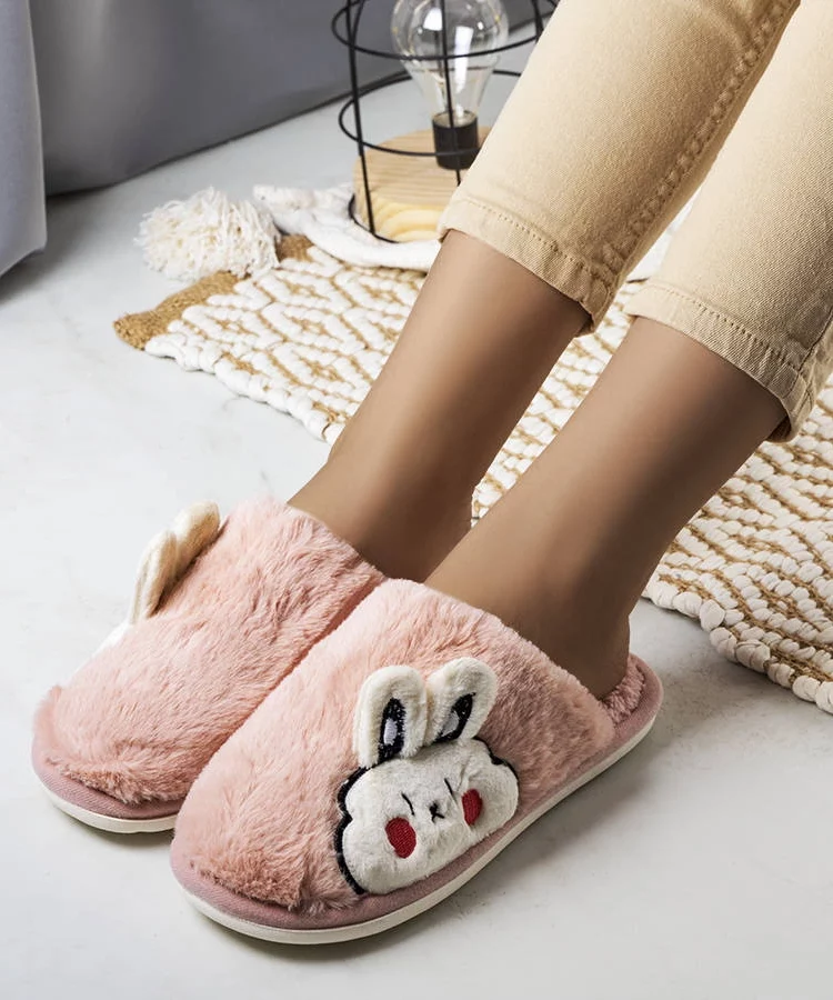 Jasnoróżowe miękkie kapcie Half Bunny