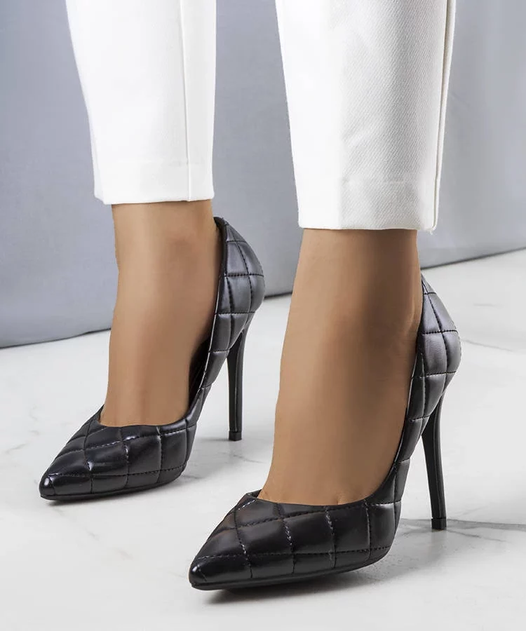 Czarne pikowane szpilki Lore