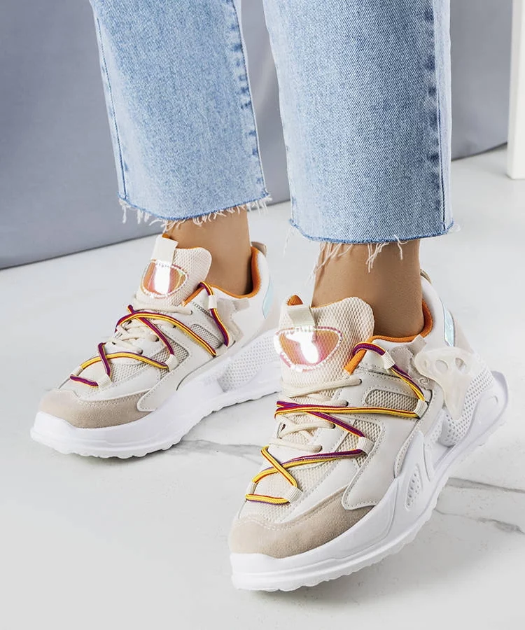 Beżowe sneakersy z łączonych materiałów Traci