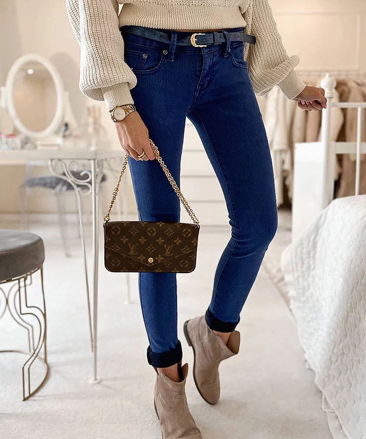 Niebieskie spodnie damskie z paskiem Rocher