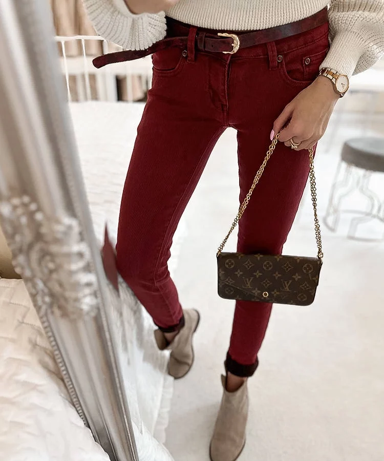 Czerwone elastyczne spodnie z paskiem Rocher