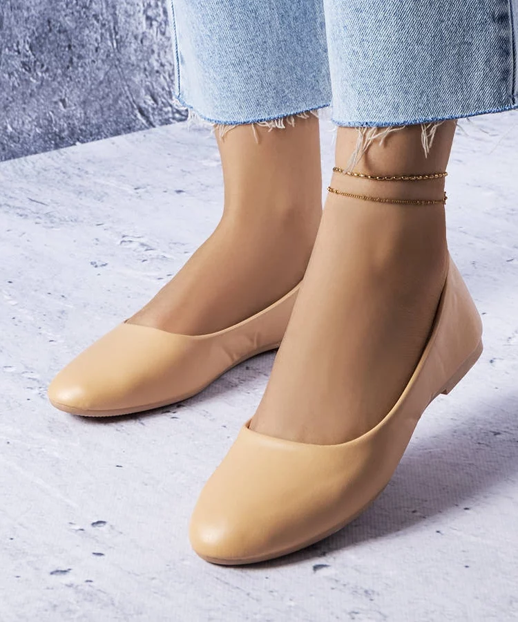 Beżowe balerinki ze skórzana wkładką Truchon