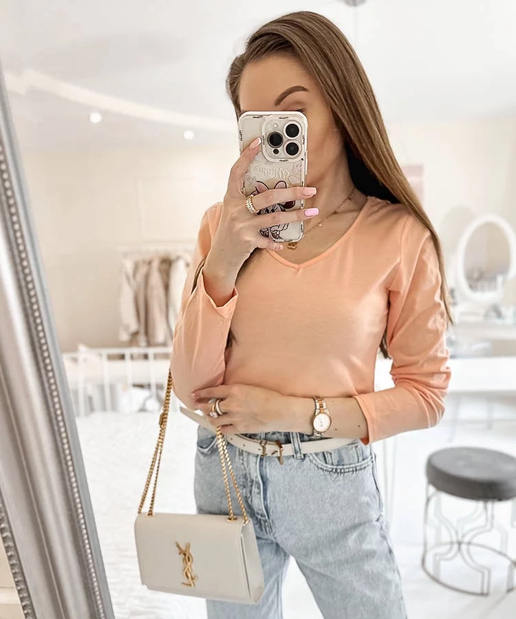 Różowa bluzka longsleeve w serek Langlais