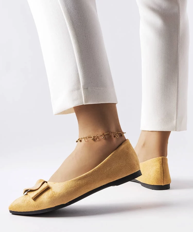 Beżowe balerinki zdobione cyrkoniami Rémy