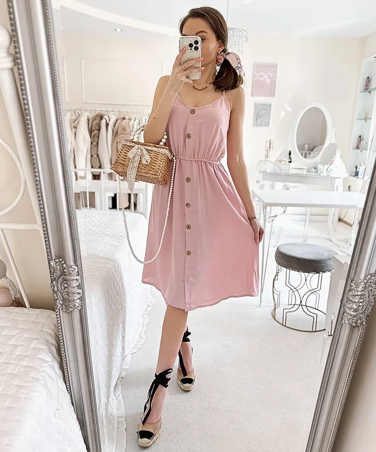 Różowa sukienka na ramiączkach Aubin