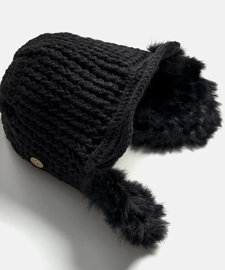 Czarna czapka z nausznikami Zora