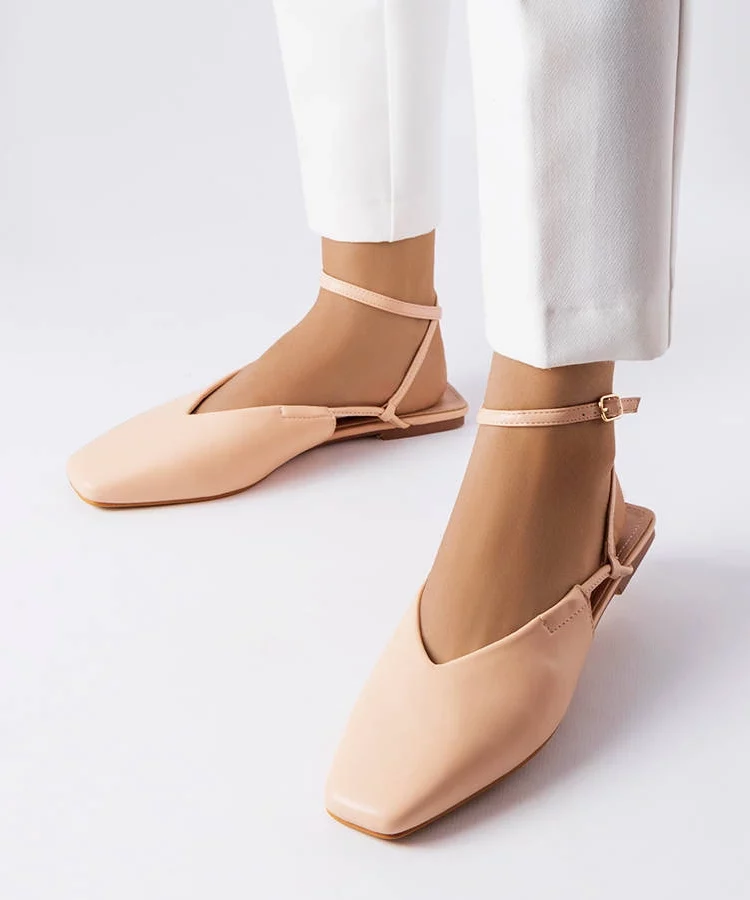 Różowe sandały z zakrytym noskiem Jehovah