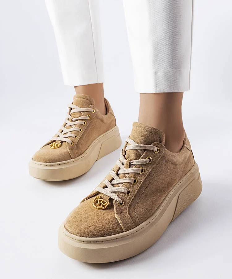 Beżowe zamszowe sneakersy Karino