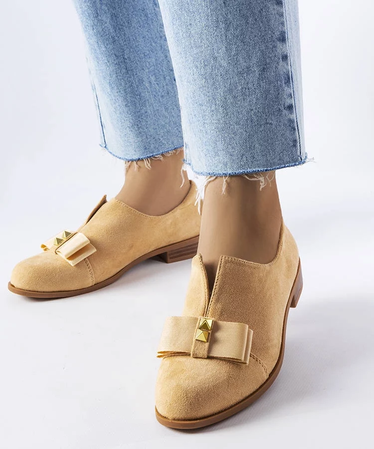 Beżowe półbuty z kokardką Poplar