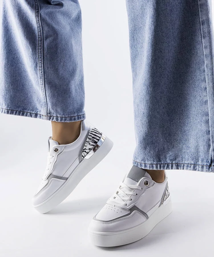 Białe sneakersy na platformie Tooele