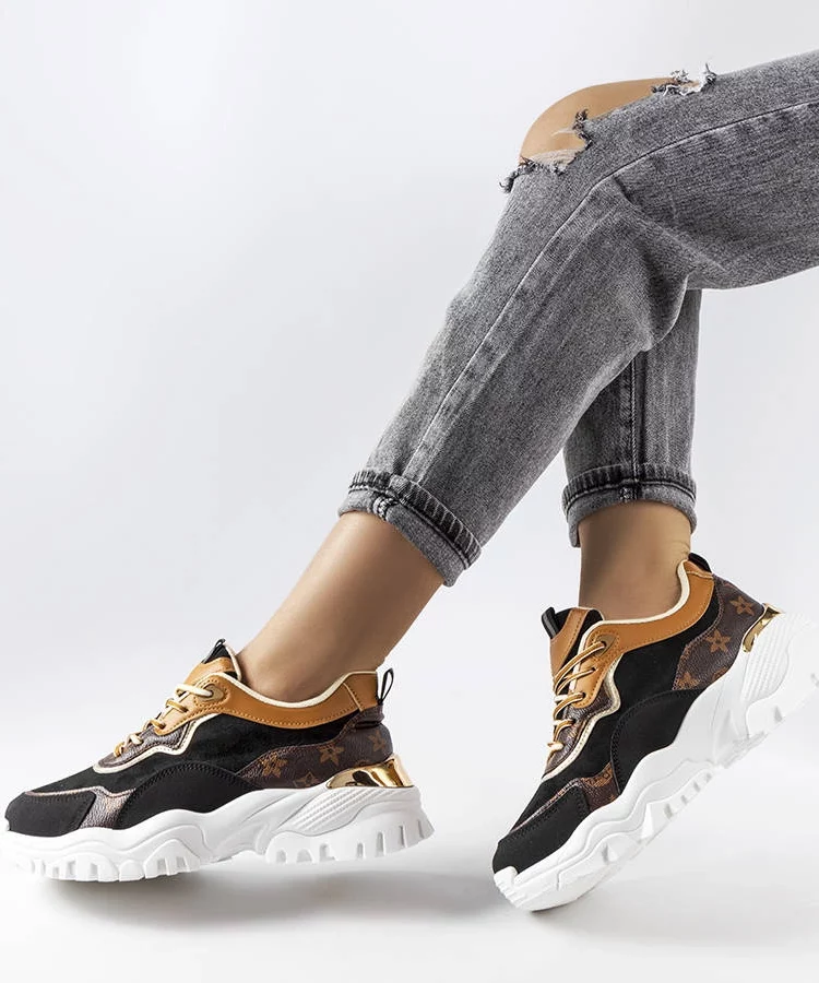 Czarne sneakersy na nieregularnej podeszwie Alta