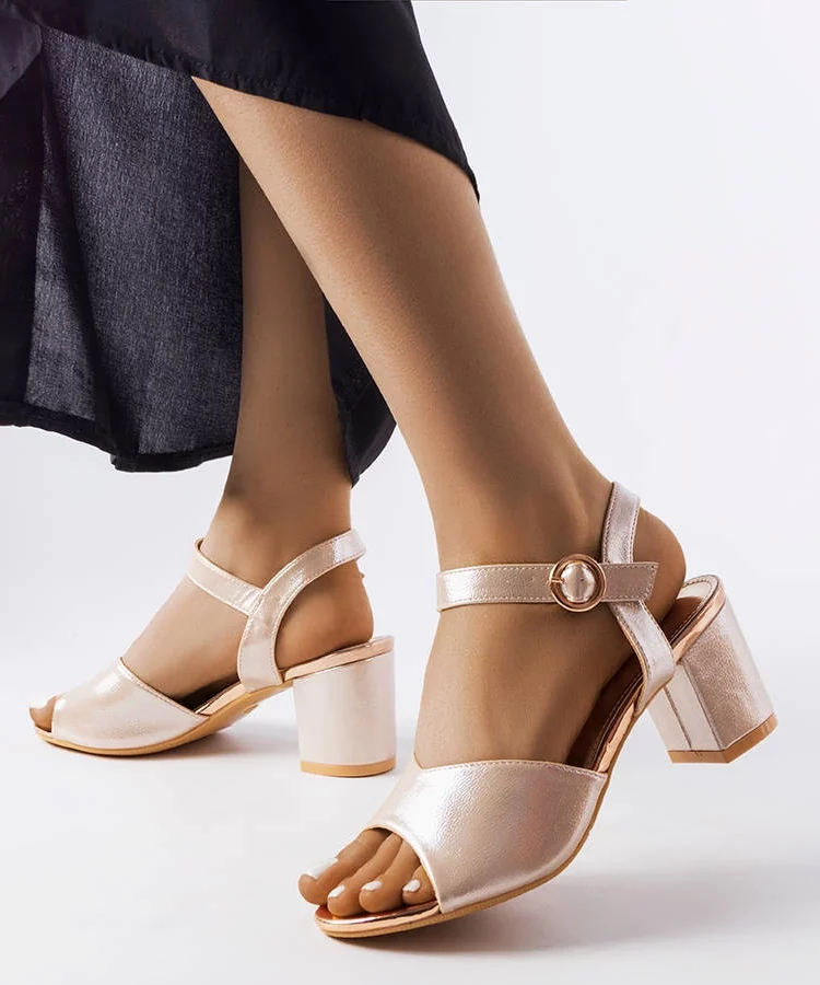 Złote sandałki na słupku Vinceza