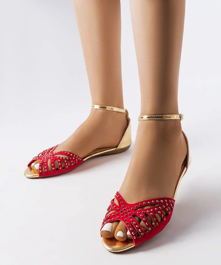 Czerwone ażurowe sandały z cyrkoniami Aubrette