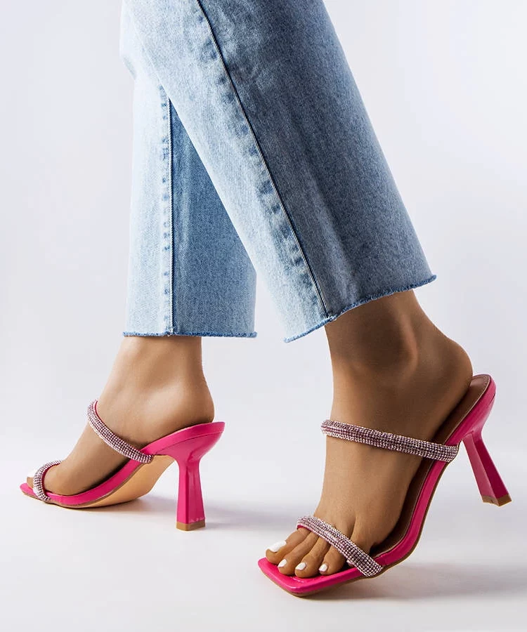 Różowe klapki na szpilce Evelina