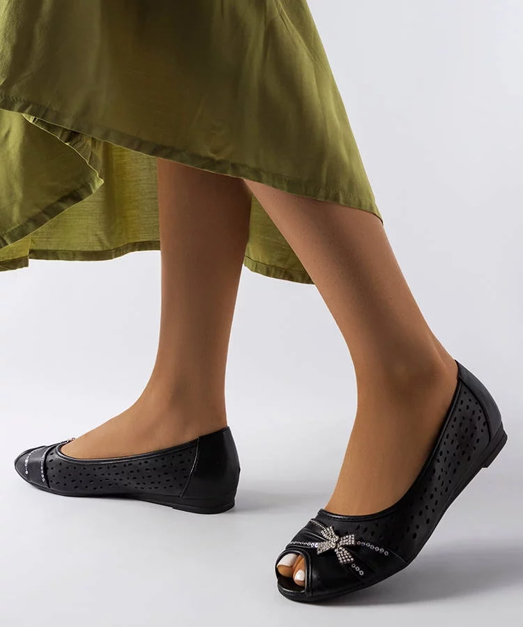 Ażurowe czarne balerinki z kokardką Simpsville