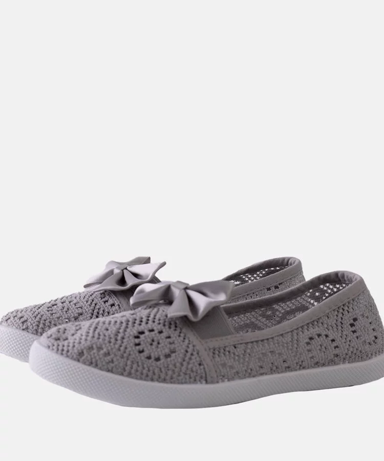 Szare ażurowe balerinki dziecięce Bubby