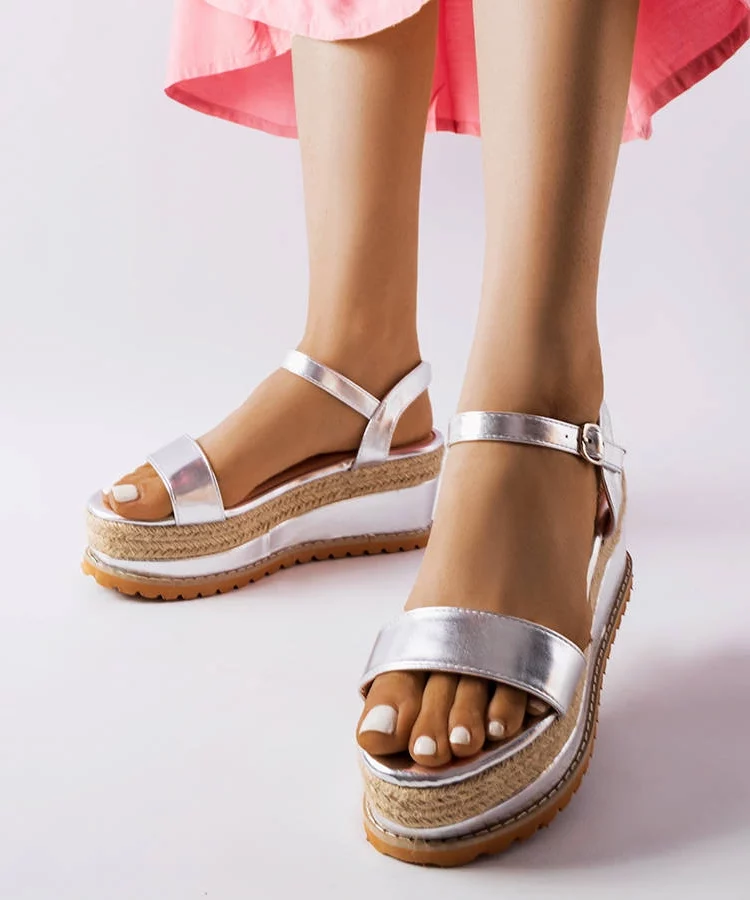 Srebrne sandały na koturnie Access