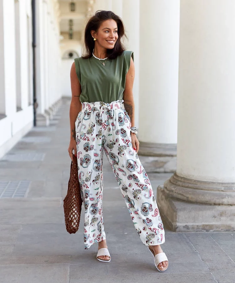 Białe szerokie spodnie w kwiaty Palermo