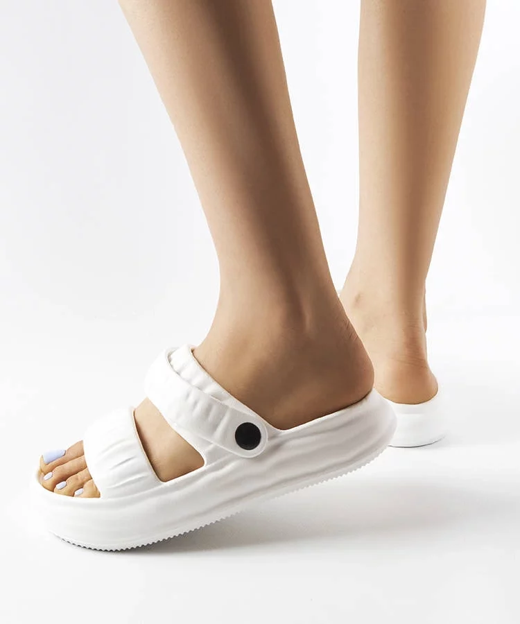 Białe piankowe klapki Griffin