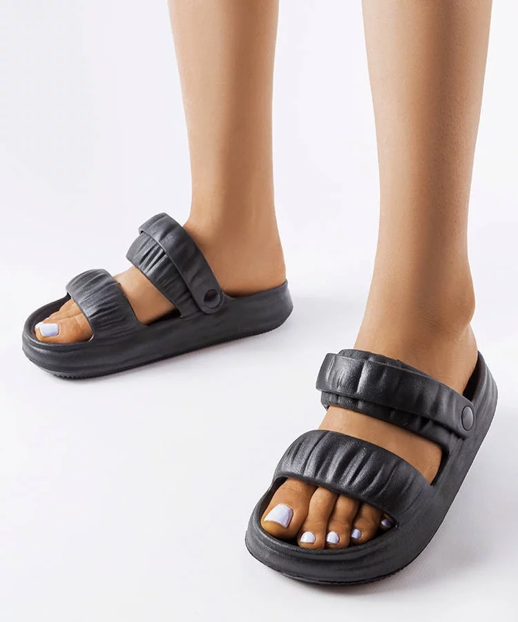 Czarne piankowe klapki Griffin