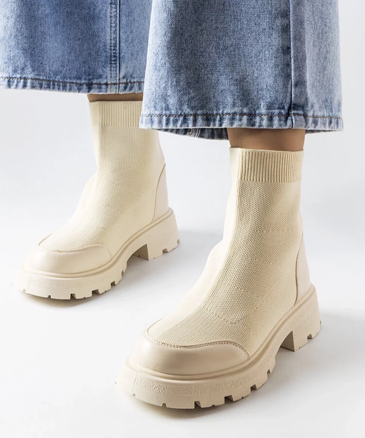 Beżowe skarpetkowe botki Lonte