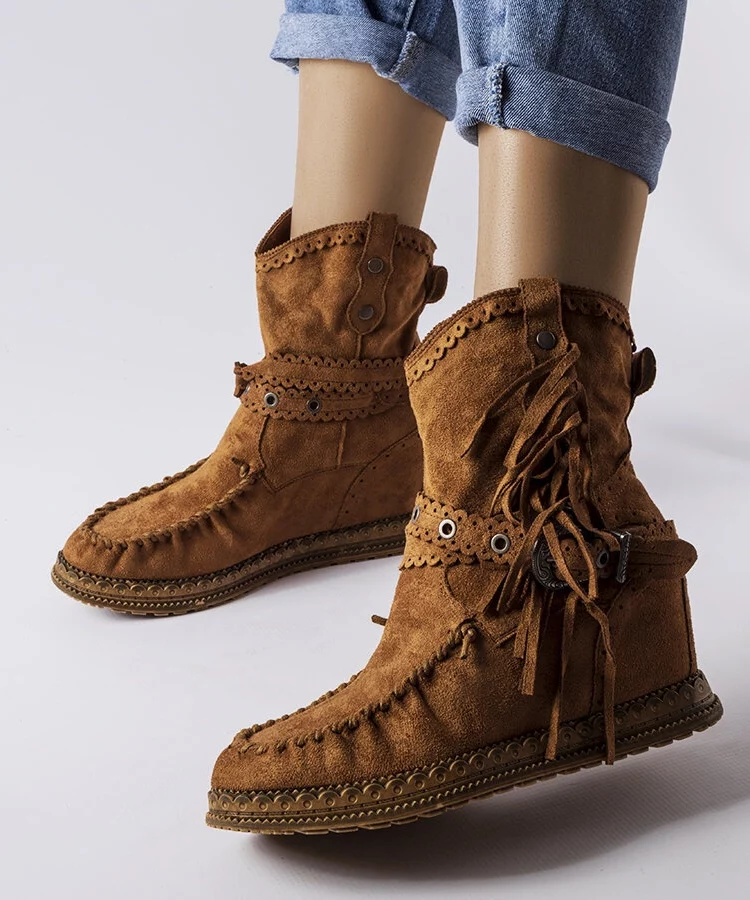 Brązowe botki na koturnie Teodata