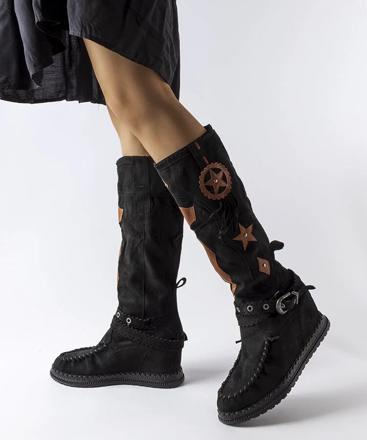 Czarne kozaki zamszowe w stylu boho Putignano