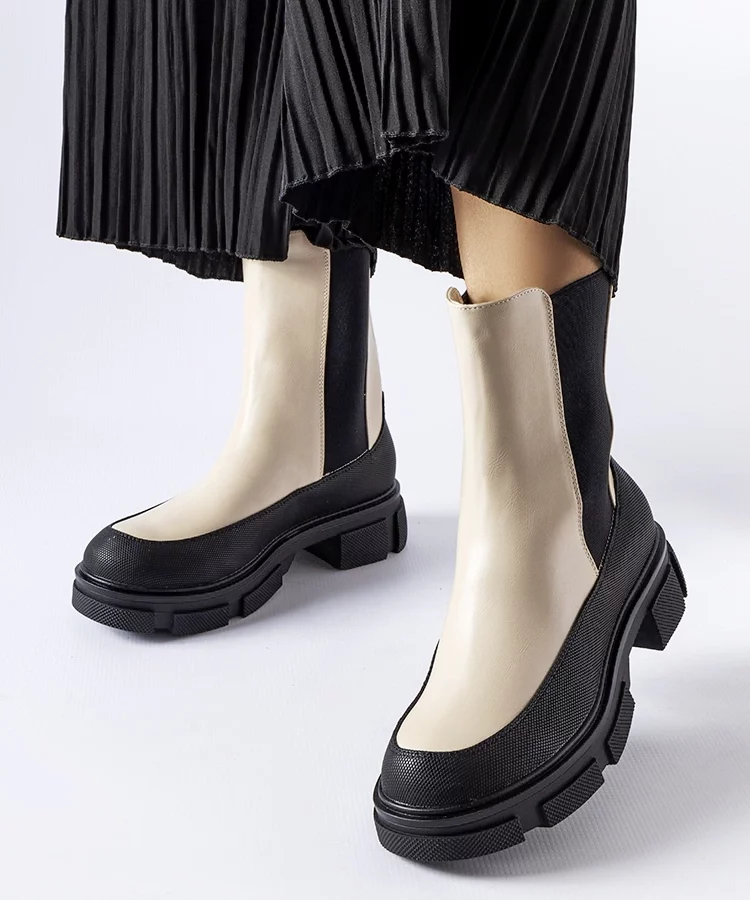 Beżowo-czarne wsuwane botki Faisal