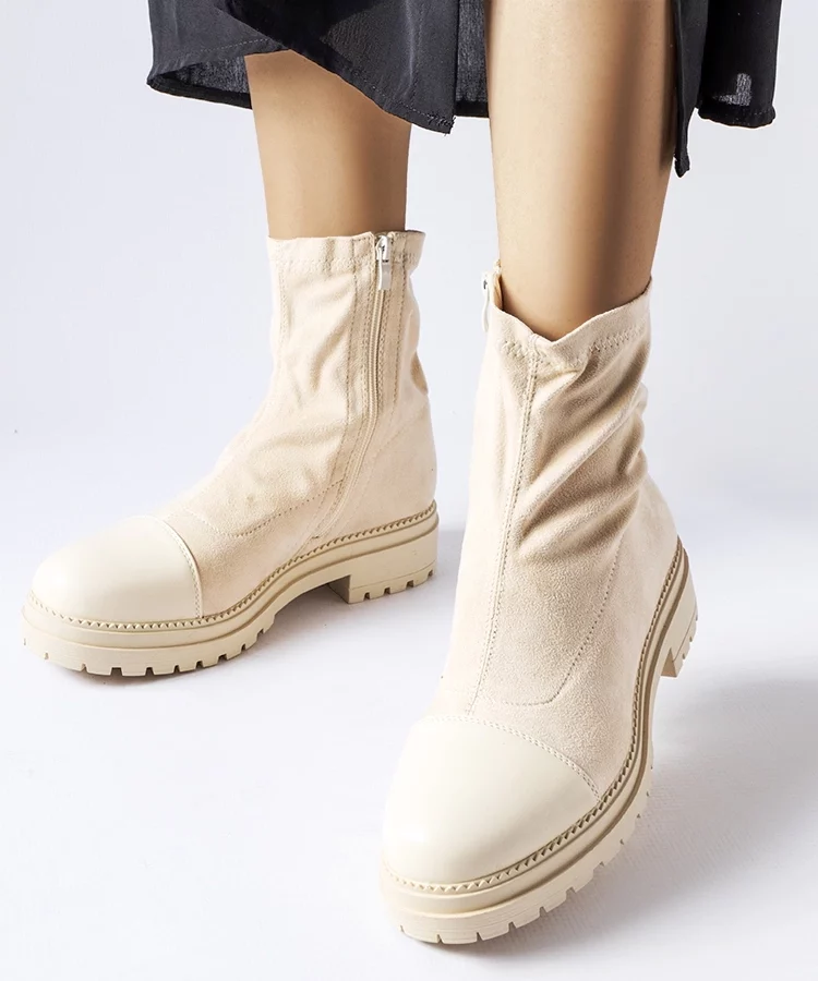 Beżowe skarpetkowe botki eko-zamsz Cigliano