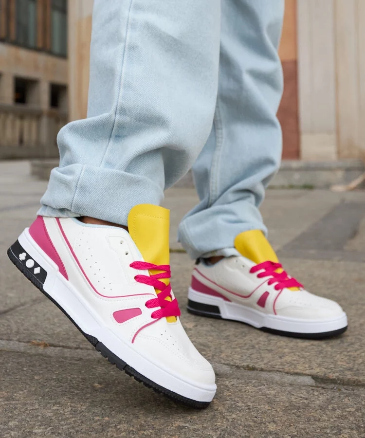 Biało-różowe sneakersy z żółtym językiem Archie