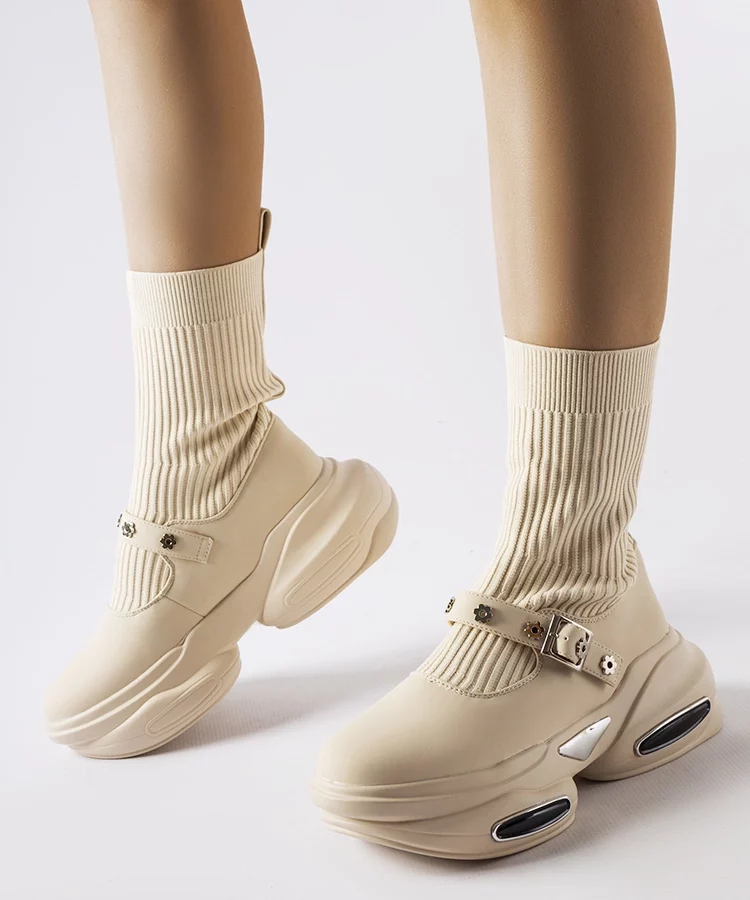 Kremowe botki ze skarpetkową cholewką Ivana