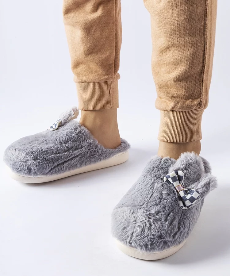 Szare ocieplane damskie kapcie z uszami Buga