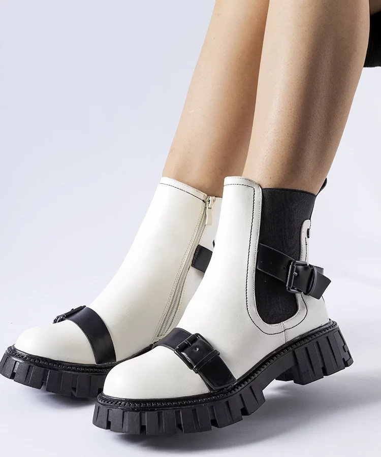 Białe botki na masywnej podeszwie Fontarine