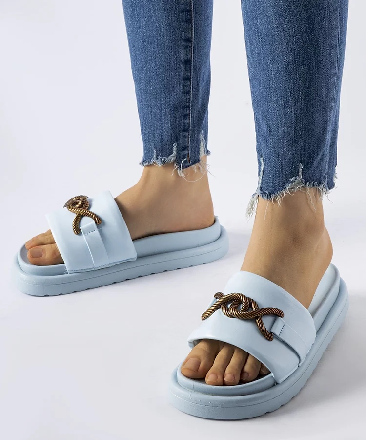 Niebieskie klapki na platformie Frédérique