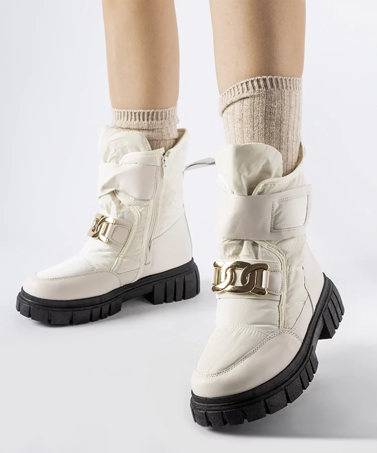 Beżowe śniegowce  z ozdobną klamerką Athos