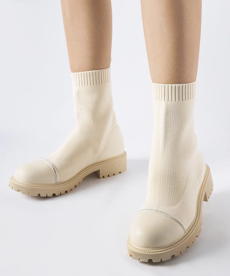 Beżowe skarpetowe botki z cyrkoniami Vail