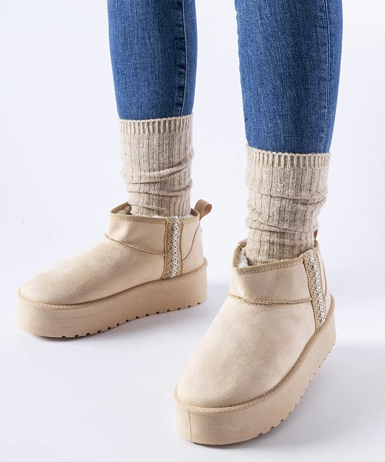 Beżowe śniegowce na platformie Dennison