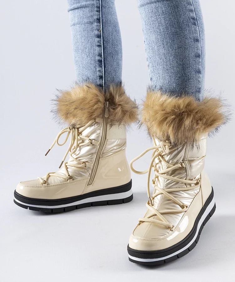 Beżowe lakierowane śniegowce z futerkiem Bow