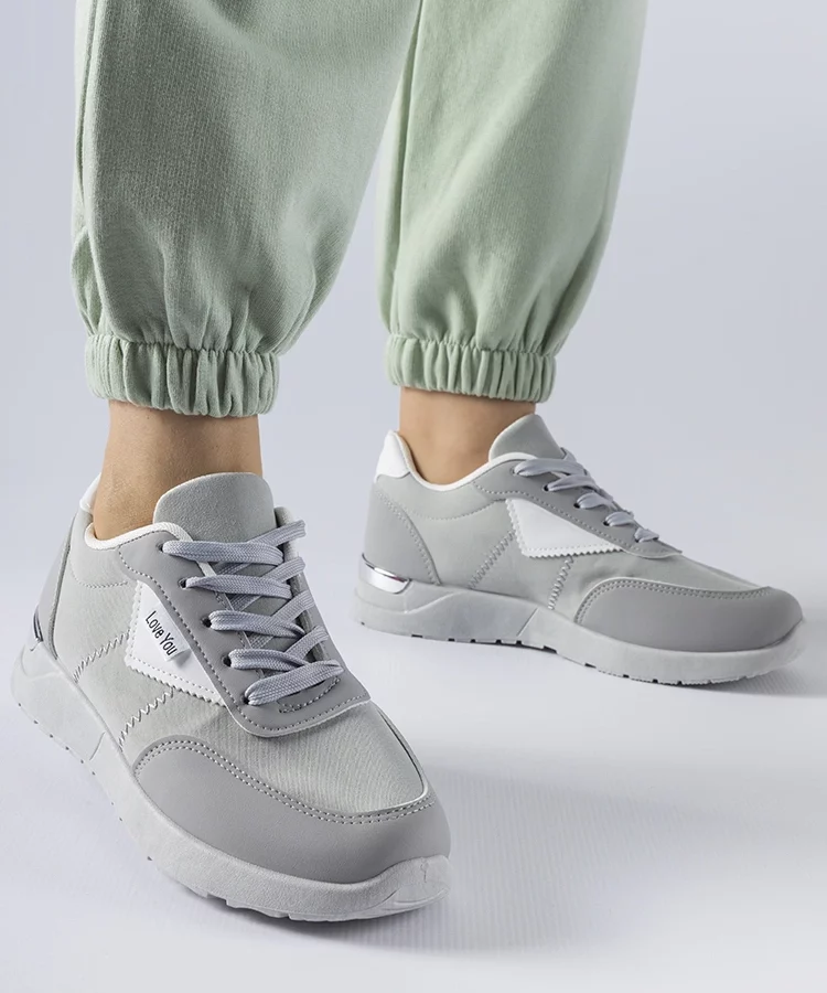 Szare materiałowe sneakersy Geraldino
