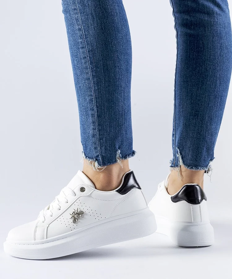 Białe sneakersy z cyrkoniową aplikacją Fairfax