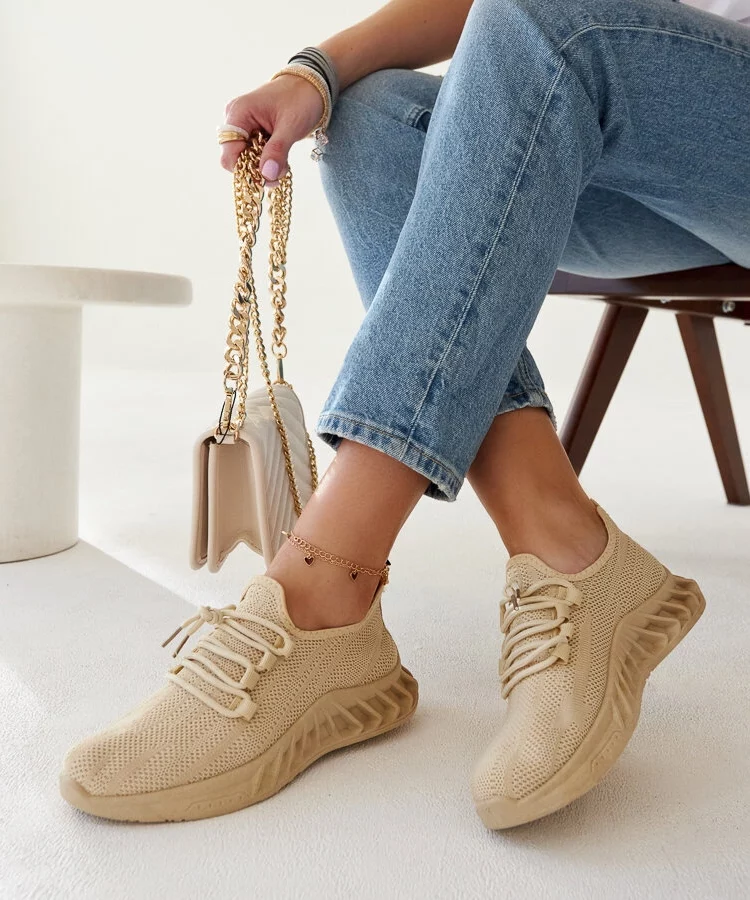 Beżowe materiałowe sneakersy Weekley
