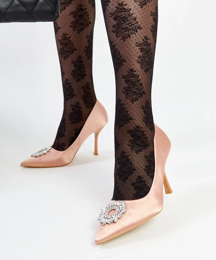 Beżowe szpilki o satynowym wykończeniu z cyrkoniami Clemente