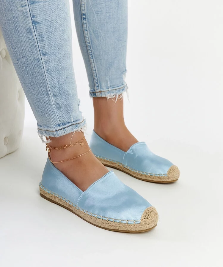 Błękitne espadryle z połyskiem na platformie Caithlin