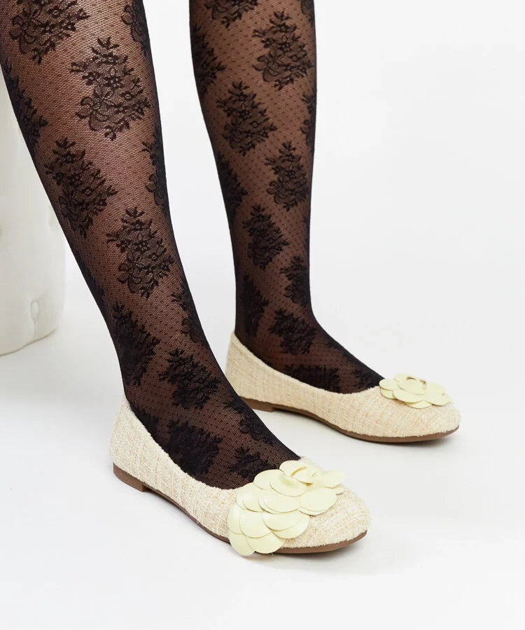 Żółte balerinki z ozdobnym kwiatkiem Mateja