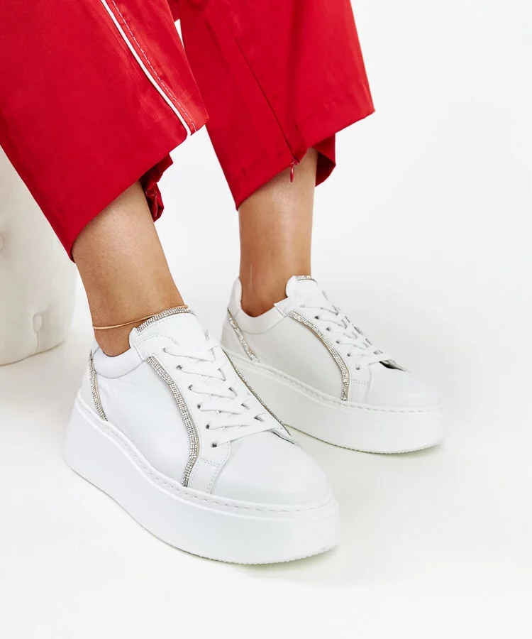 Białe skórzane sneakersy z cyrkoniami Karino
