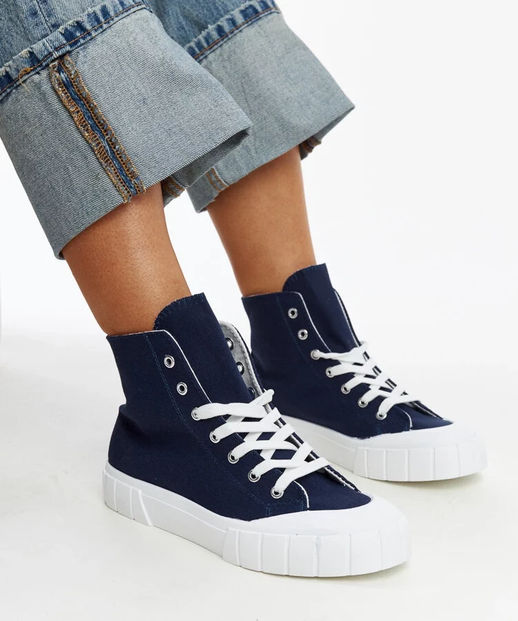 Granatowe wysokie trampki Vinka